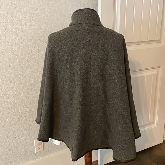 Ralph Lauren Cape, poncho. OS - Picture 4 of 4